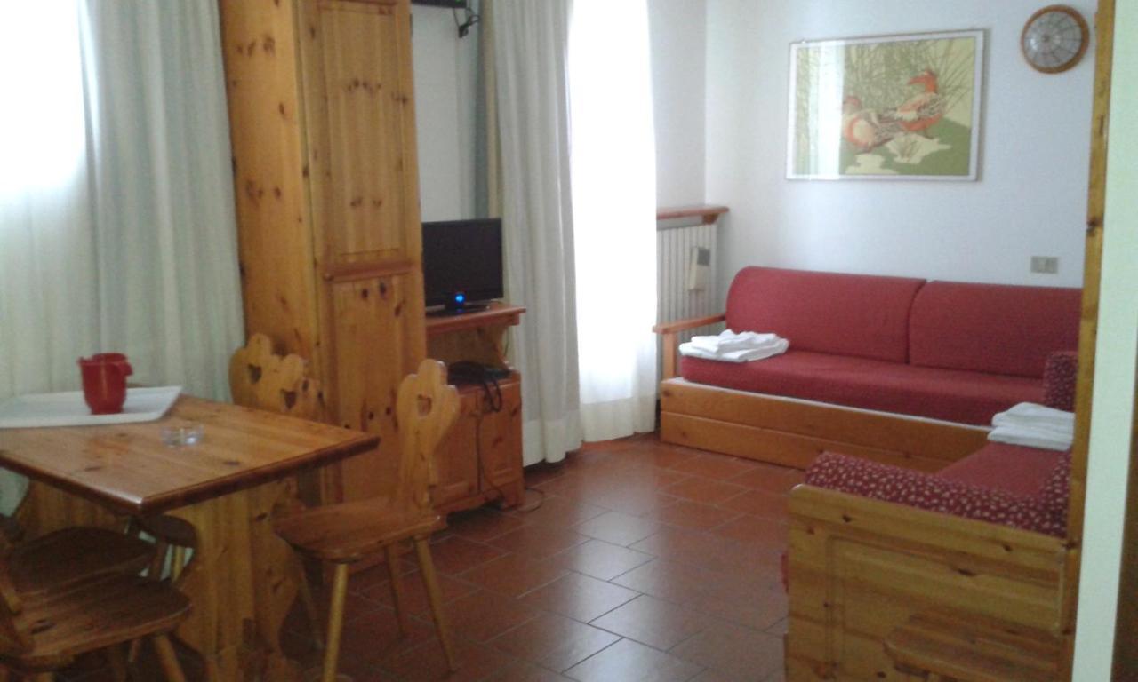 Cervinia Due Aparthotel Бройл-Червиня Екстериор снимка